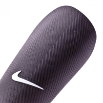 Feeberse|ESPINILLERA NIKE J GUARD-CE13,99 €11,56 €Futbol EmotionEspinilleras