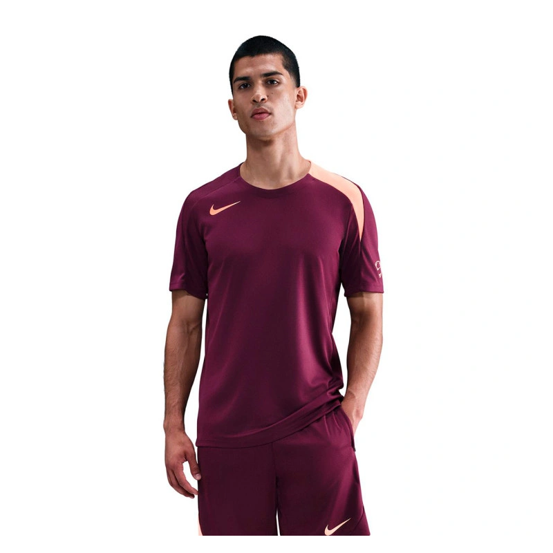 Feeberse|CAMISETA NIKE DRI-FIT STRIKE39,99 €26,44 €Futbol EmotionCamisetas