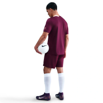 Feeberse|CAMISETA NIKE DRI-FIT STRIKE39,99 €26,44 €Futbol EmotionCamisetas