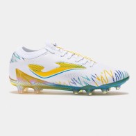 Botas Joma Striker 24 SG Blanco – Rendimiento Profesional Césped Blando