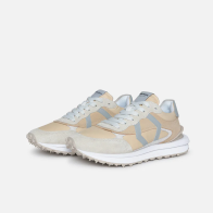 018 Studio – Zapatillas beige y gris de Mikakus | Estilo moderno y sofisticado