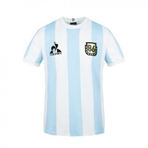 Feeberse|CAMISETA CONMEMORATIVA MARADONA 8695,00 €78,51 €RetroFootballRETRO