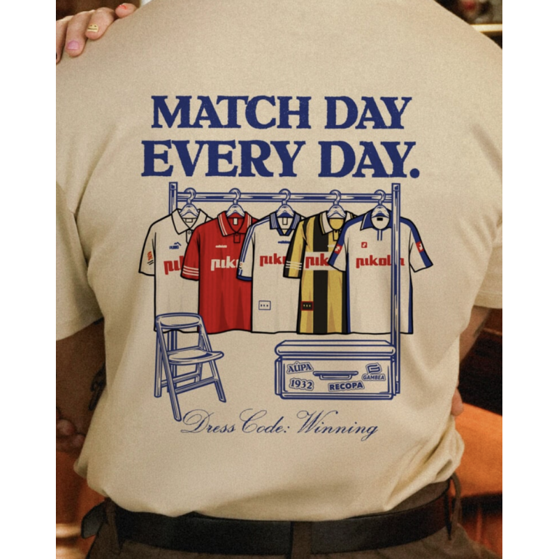 Feeberse|Camiseta fútbol retro Matchday Blanquillos29,95 €21,04 €GambeaCASUAL