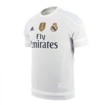 Feeberse|CAMISETA REAL MADRID 2015 - 201679,95 €66,07 €RetroFootballROPA