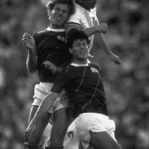 Feeberse|CAMISETA USA 198459,95 €49,55 €RetroFootballROPA